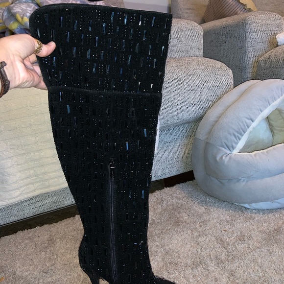 Boots - Picture 5 of 5